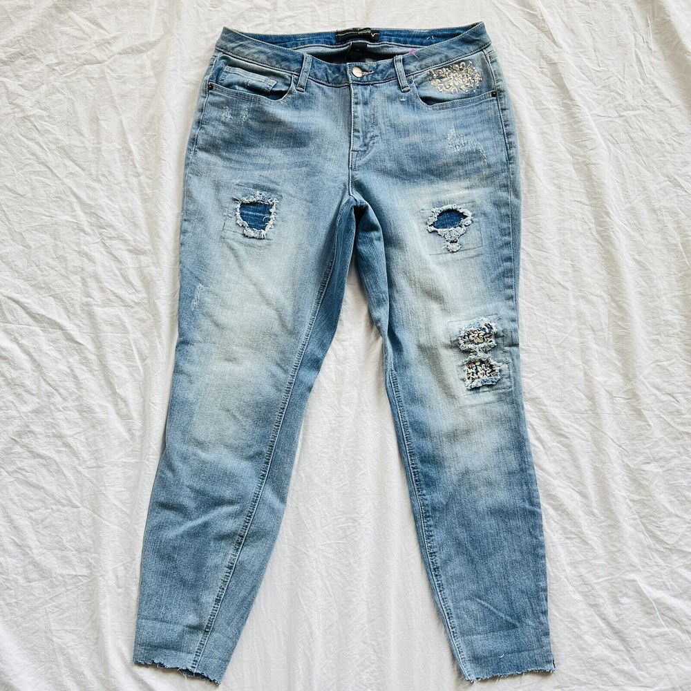 Sexy Plus Lane Bryant Vintage Look Stretch Embroidered Patch Distressed￼ Jean 14